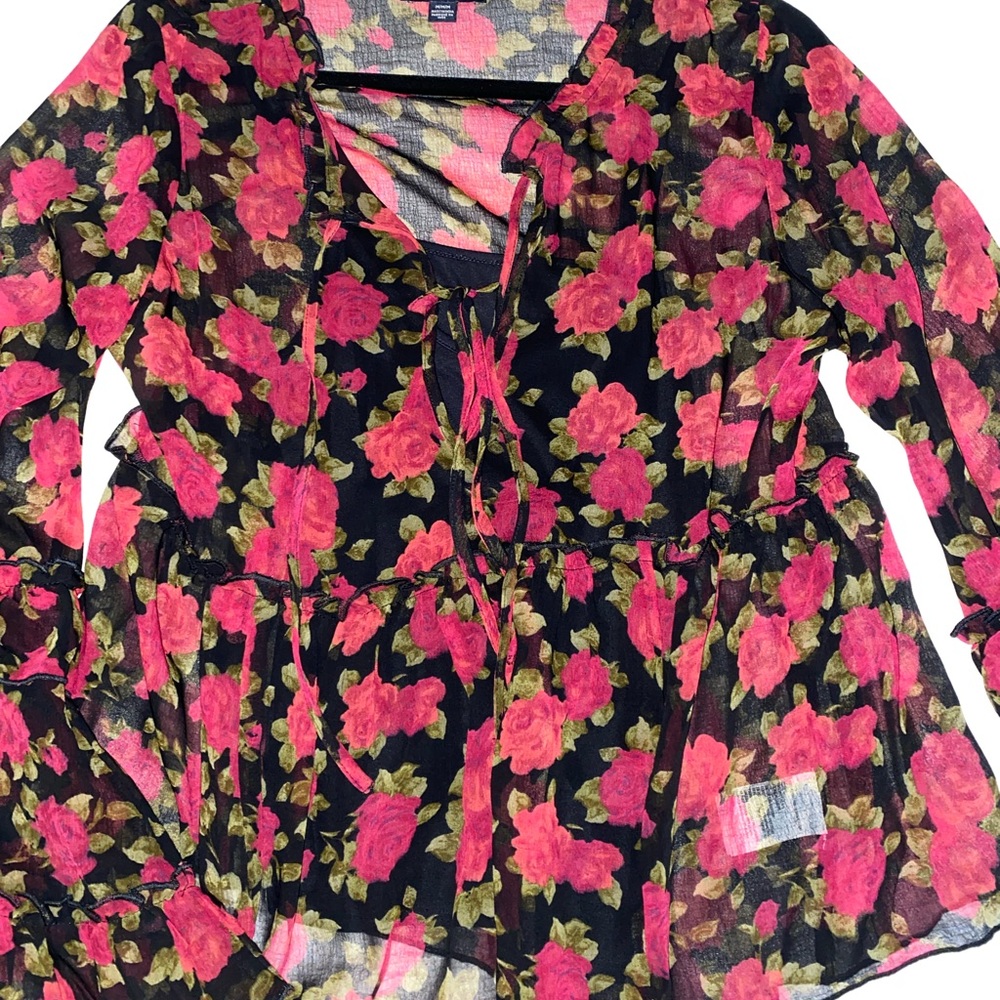 American Eagle Rose Printed Blouse